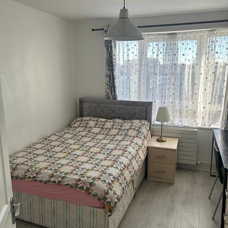 Cosy 2-Bedroom Flat In Finsbury Park, Modern, Convenient & Close To Central London! Exterior foto
