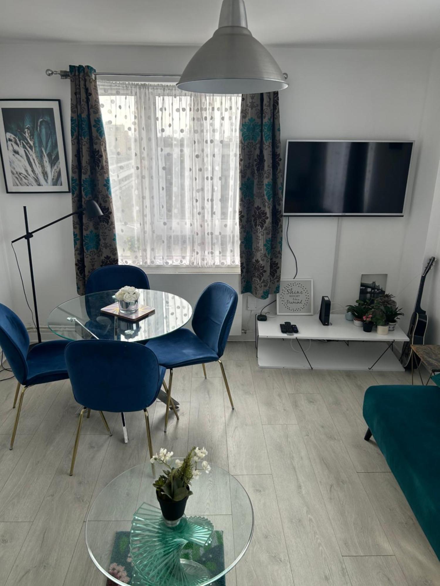 Cosy 2-Bedroom Flat In Finsbury Park, Modern, Convenient & Close To Central London! Exterior foto